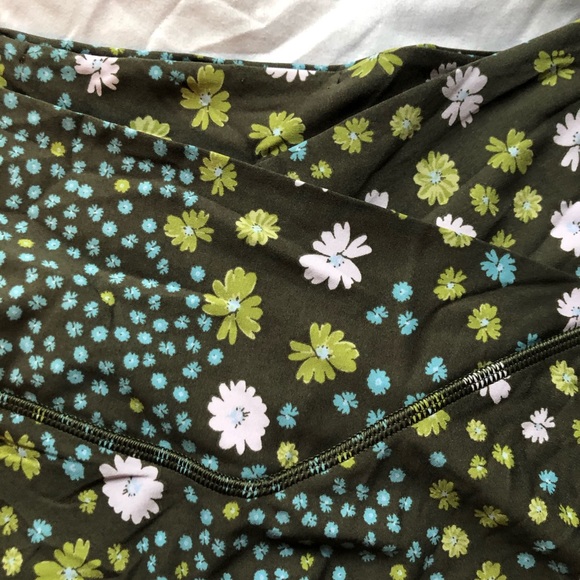 OFFLINE by aerie skort - Picture 3 of 5